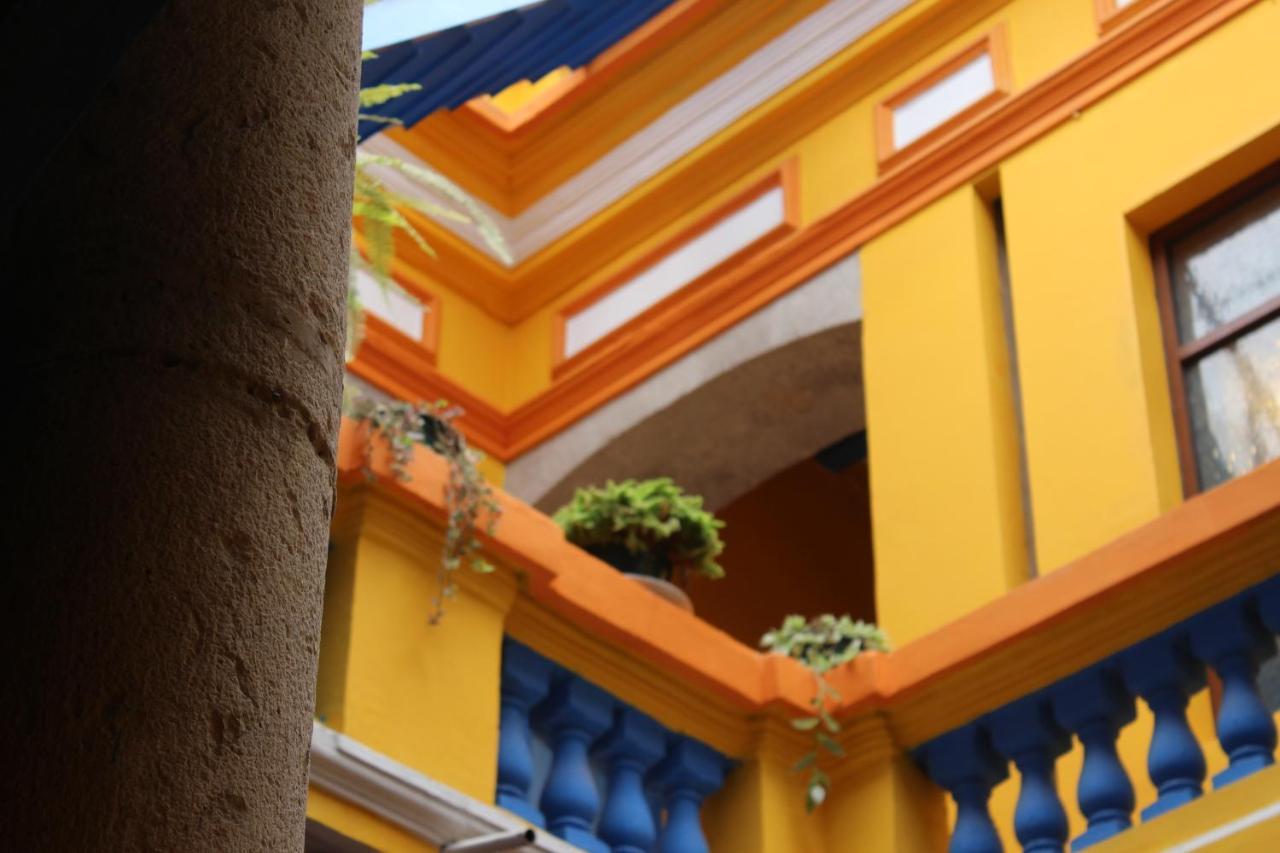 Hostal Cafe Tiana Latacunga Exterior photo